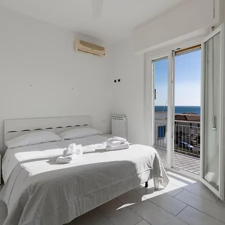 Hostdomus - Turtle House Borgio Verezzi